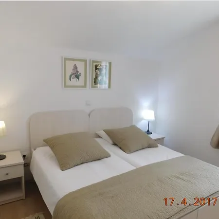 Ljuta Naranca Appartamento