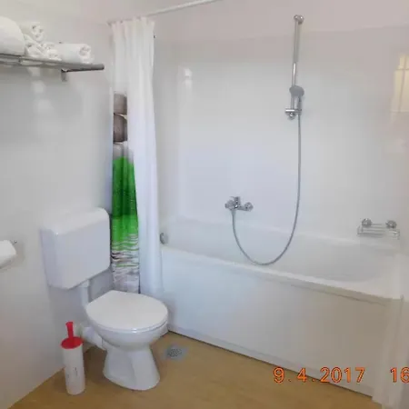 Apartment Ljuta Naranca *